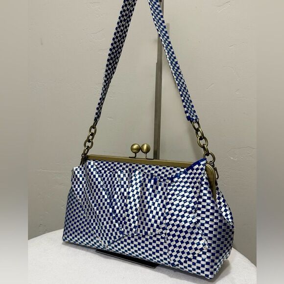 3D Abstract Art With Woven checkered Leather Handmade Oversized Kisslock Bag - Picture 5 of 17